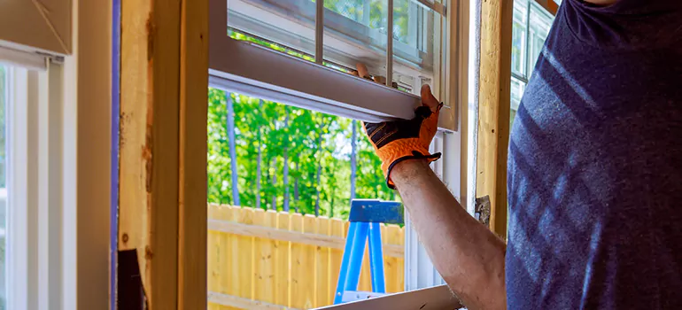 >Bay Window Curtain Rail Track in Los Gatos, CA
